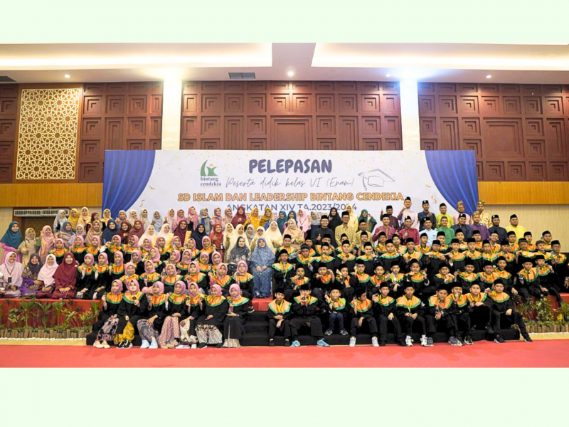 Pesan Yayasan Bintang Cendekia untuk Wisudawan ABC 14, Perhatikan Fardu ‘Ain dan Jaga Aurat