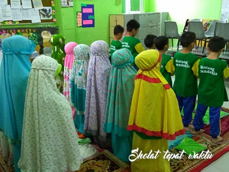 Keutamaan Sholat Tepat Waktu